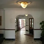 Kings Paget Hotel