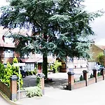 Kings Paget Hotel