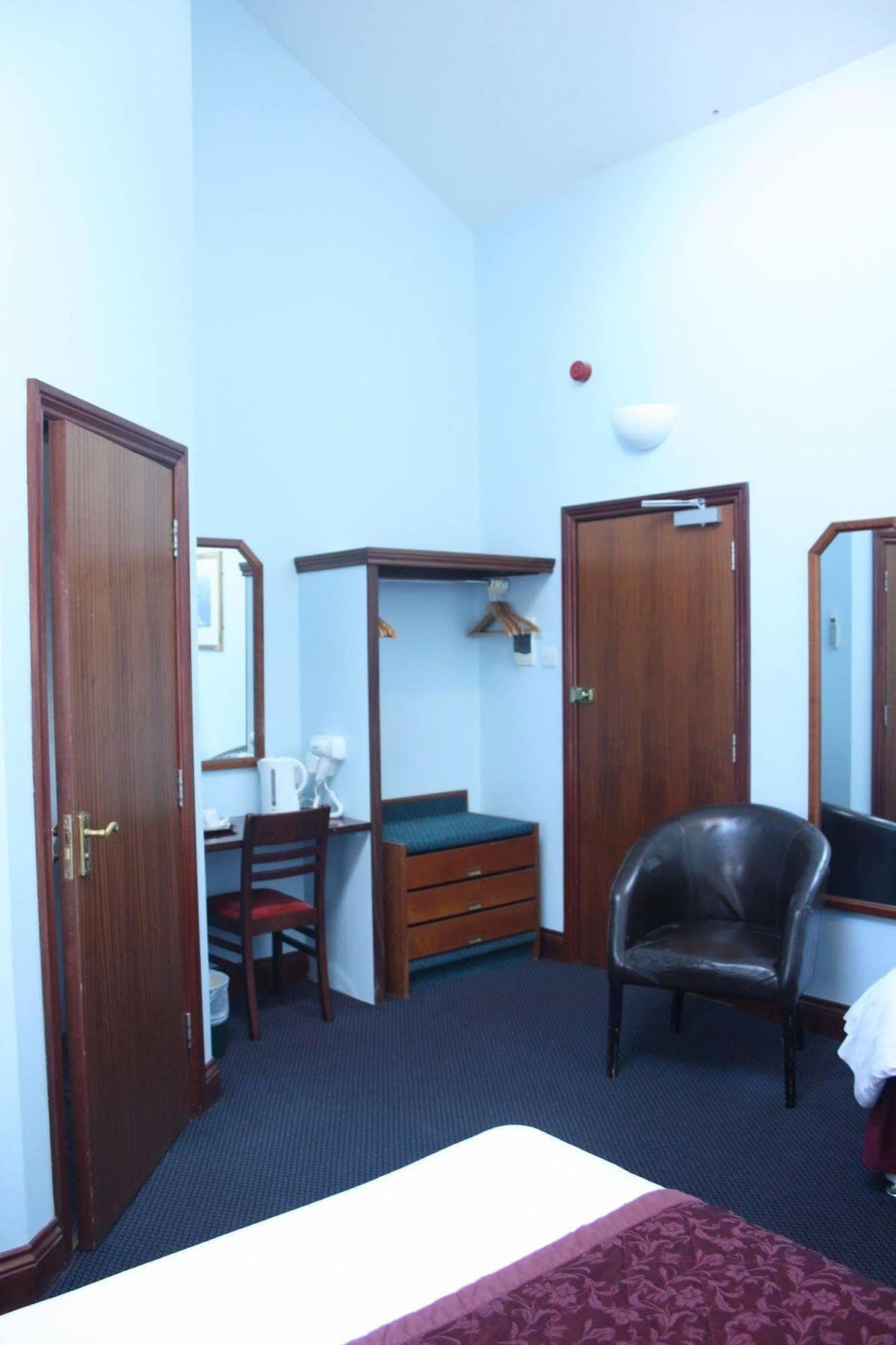 Kings Paget Hotel West Drayton (Middlesex)